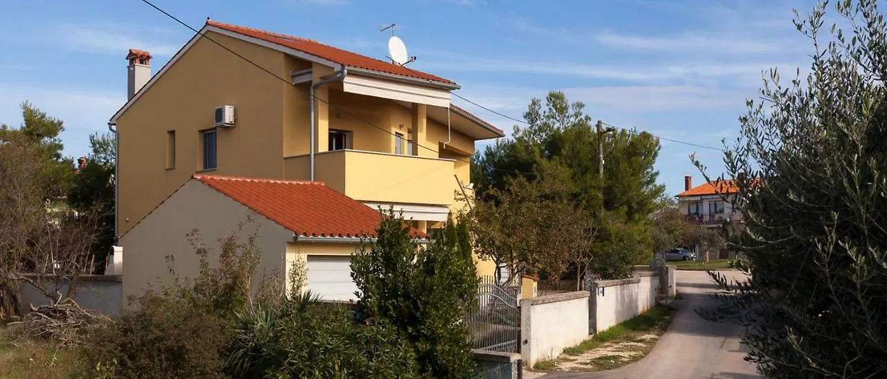 Apartments Klara Pomer Croatia