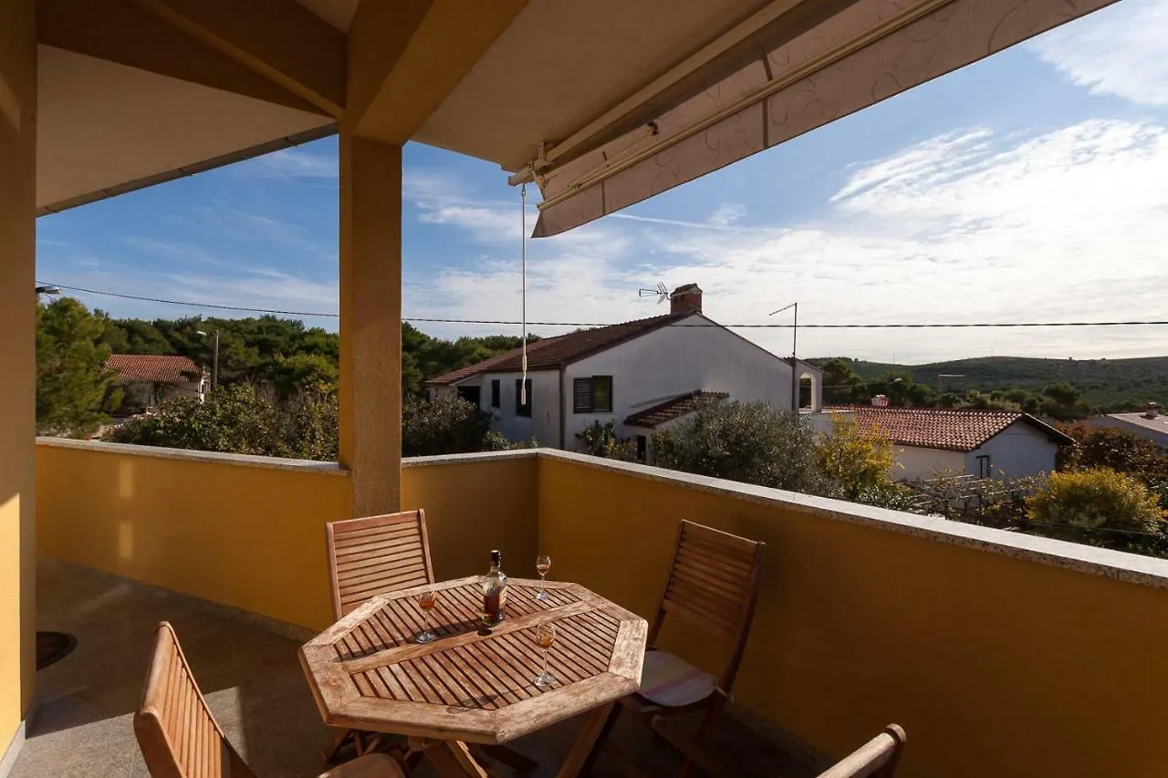 Apartments Klara 0*, Pomer Croatia
